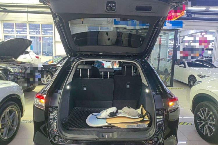 Used Honda Vezel 2023 1.5L CVT Tech Edition Trunk