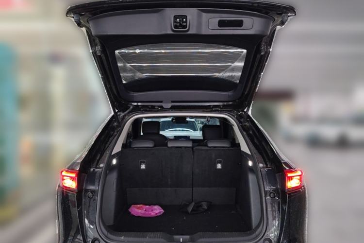 Used Honda Vezel 2023 1.5L CVT Tech Edition Trunk