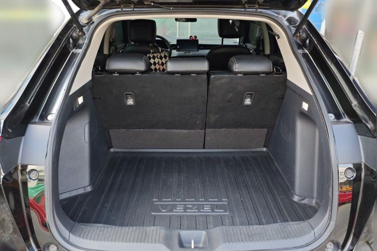Used Honda Vezel 2023 1.5L CVT Pioneer Edition Trunk