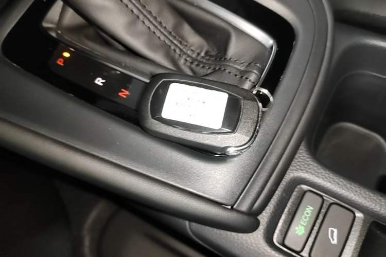 Used Honda Vezel 2023 1.5L CVT Tech Edition Vehicle Key