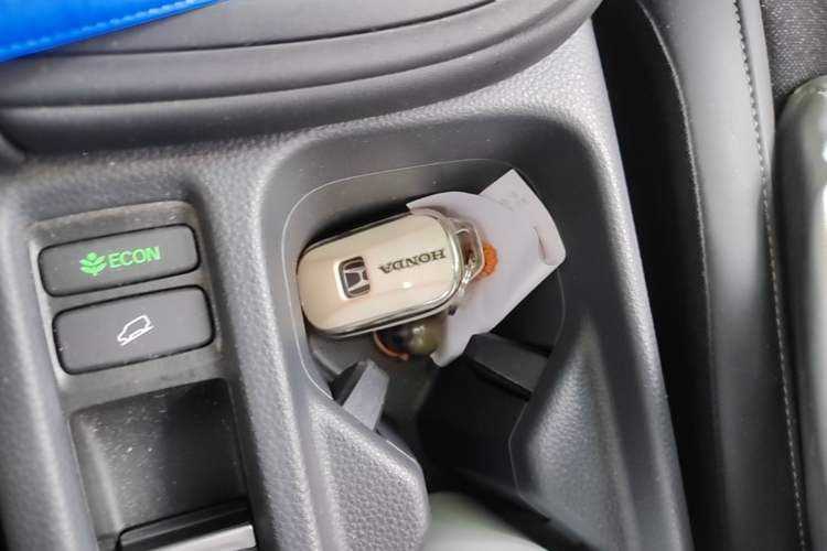 Used Honda Vezel 2023 1.5L CVT Tech Edition Vehicle Key