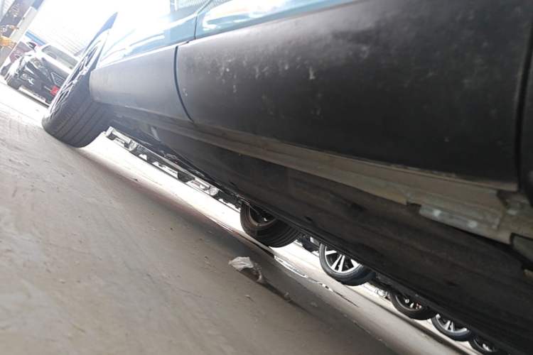 Used Honda Vezel 2023 1.5L CVT Tech Edition Left Side Sill