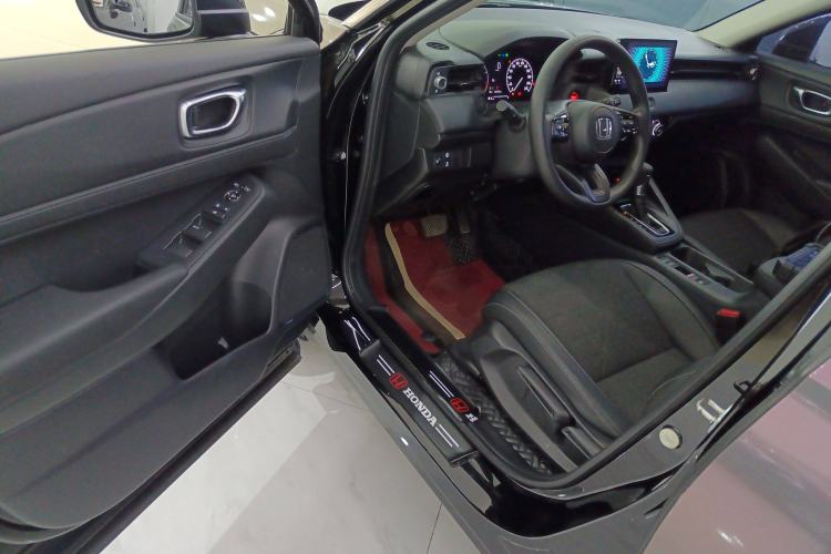 Used Honda Vezel 2023 1.5L CVT Tech Edition Interior 3