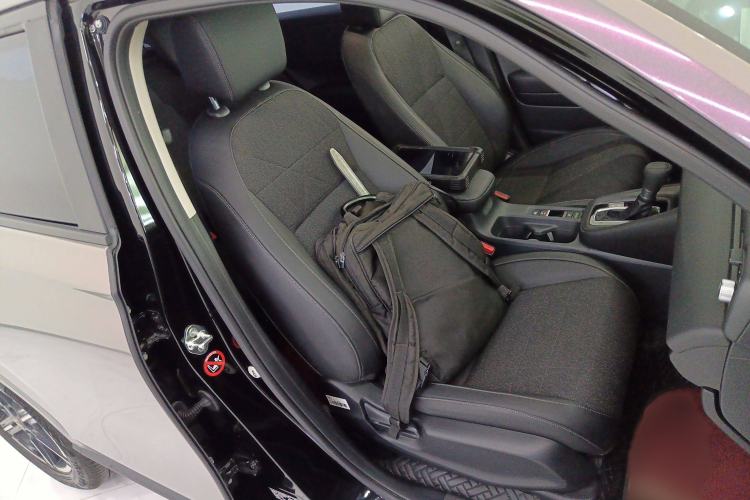 Used Honda Vezel 2023 1.5L CVT Tech Edition Right Front Seat
