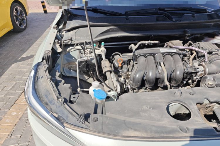 Used Honda Vezel 2023 1.5L CVT Luxury Edition Engine Bay Right