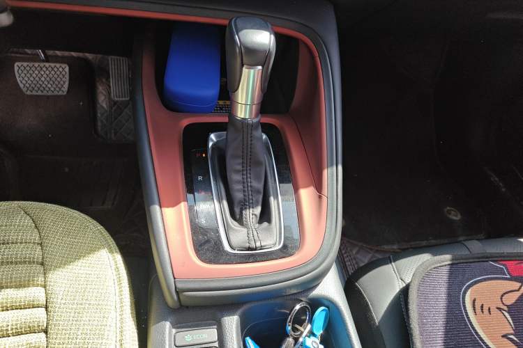 Used Honda Vezel 2023 1.5L CVT Luxury Edition Gear Lever