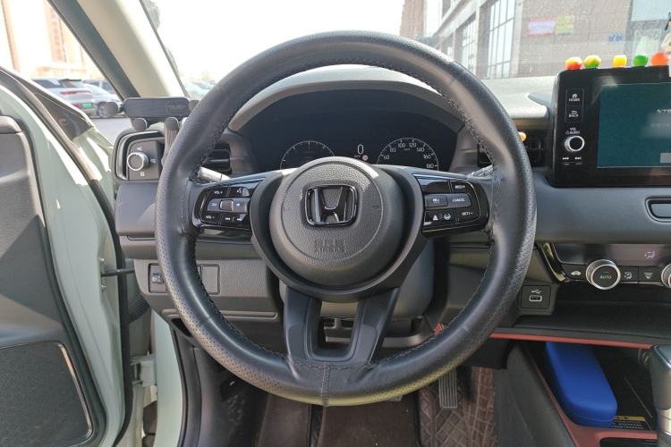 Used Honda Vezel 2023 1.5L CVT Luxury Edition Steering Wheel