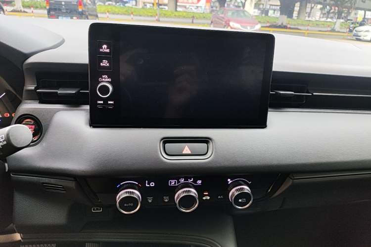 Used Honda Vezel 2023 1.5L CVT Tech Edition Audio And AC Panel