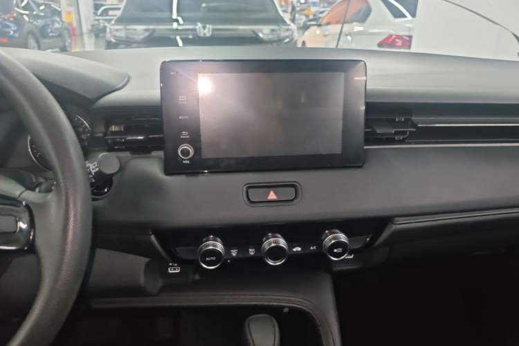 Used Honda Vezel 2023 1.5L CVT Elite Edition Audio And AC Panel