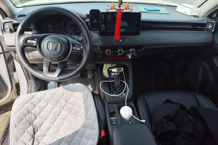 Used Honda Vezel 2023 1.5L CVT Tech Edition Center Console