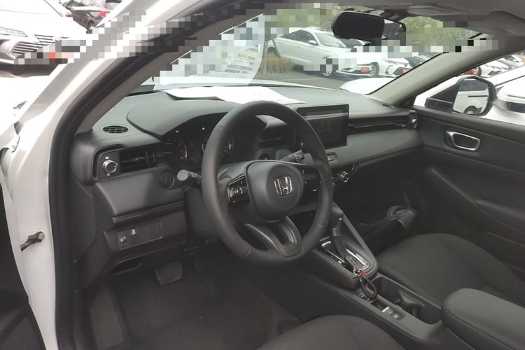 Used Honda Vezel 2023 1.5L CVT Elite Edition Center Console