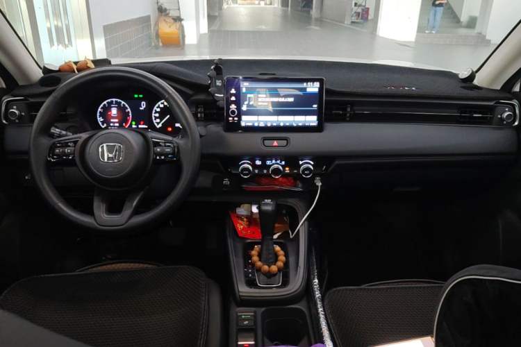 Used Honda Vezel 2023 1.5L CVT Tech Edition Center Console