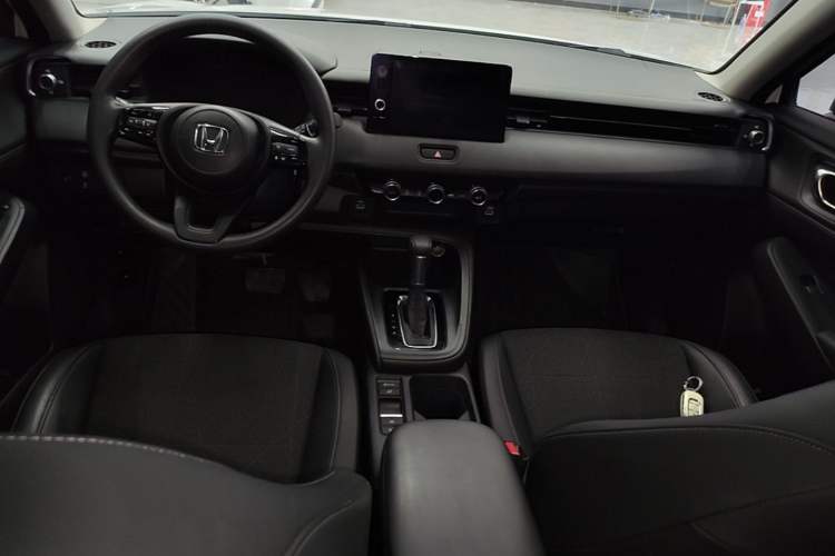 Used Honda Vezel 2023 1.5L CVT Tech Edition Center Console