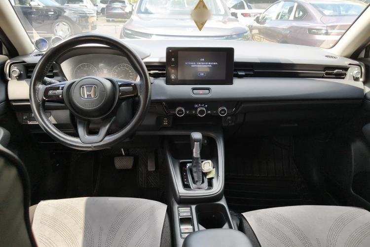 Used Honda Vezel 2023 1.5L CVT Elite Edition Center Console
