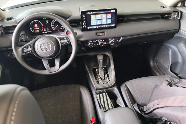 Used Honda Vezel 2023 1.5L CVT Tech Edition Center Console