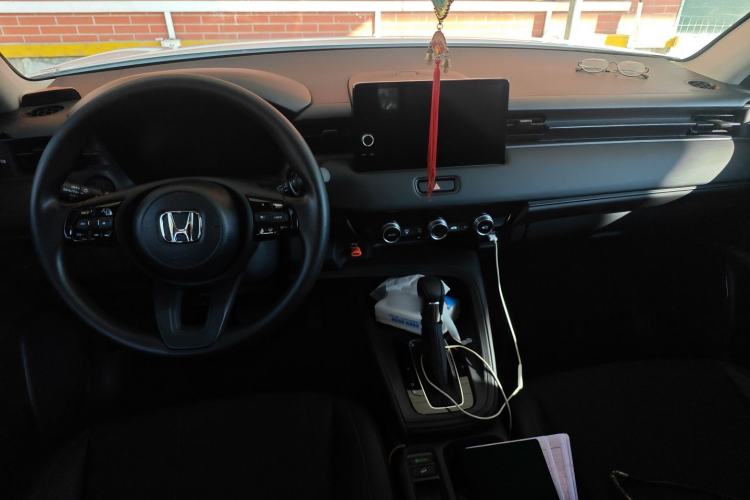 Used Honda Vezel 2023 1.5L CVT Tech Edition Center Console