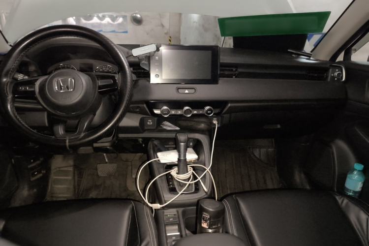 Used Honda Vezel 2023 1.5L CVT Elite Edition Center Console