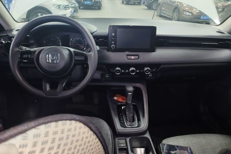 Used Honda Vezel 2023 1.5L CVT Elite Edition Center Console