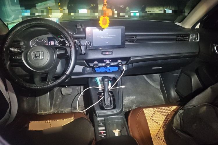 Used Honda Vezel 2023 1.5L CVT Elite Edition Center Console