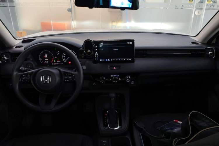 Used Honda Vezel 2023 1.5L CVT Tech Edition Center Console