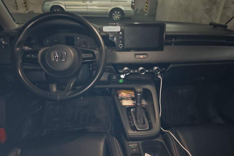 Used Honda Vezel 2023 1.5L CVT Elite Edition Center Console