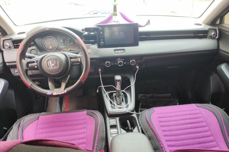 Used Honda Vezel 2023 1.5L CVT Elite Edition Center Console
