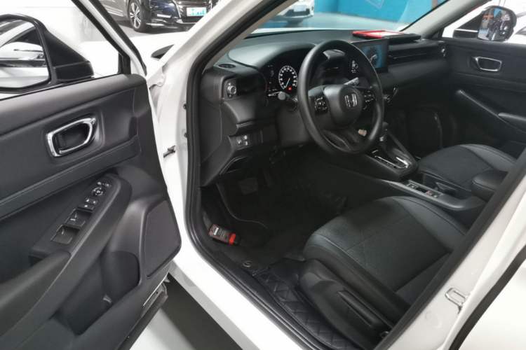 Used Honda Vezel 2023 1.5L CVT Tech Edition Driver Seat