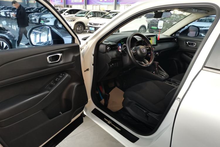 Used Honda Vezel 2023 1.5L CVT Elite Edition Driver Seat