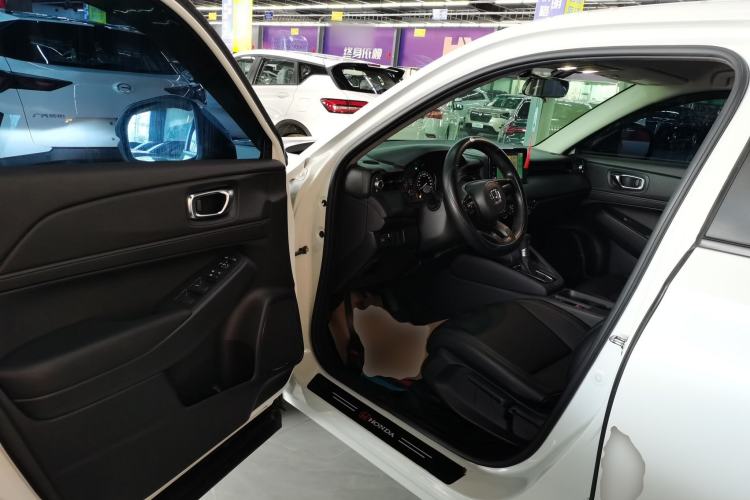 Used Honda Vezel 2023 1.5L CVT Elite Edition Driver Seat