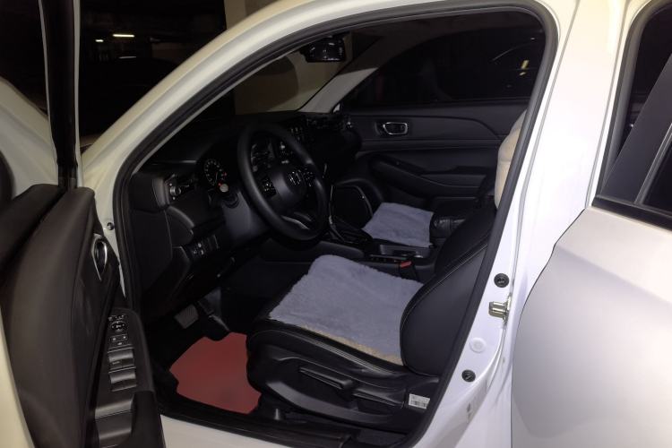 Used Honda Vezel 2023 1.5L CVT Pioneer Edition Driver Seat