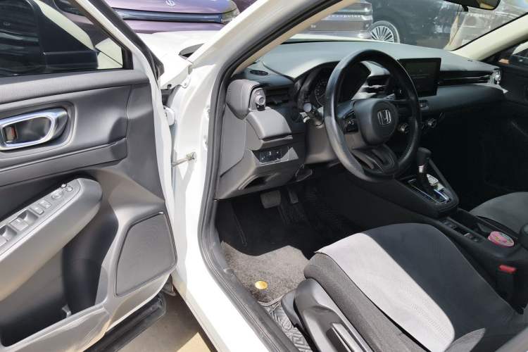 Used Honda Vezel 2023 1.5L CVT Elite Edition Driver Seat
