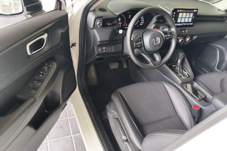 Used Honda Vezel 2023 1.5L CVT Tech Edition Driver Seat
