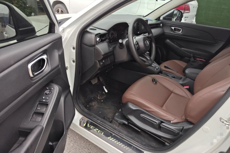 Used Honda Vezel 2023 1.5L CVT Elite Edition Driver Seat