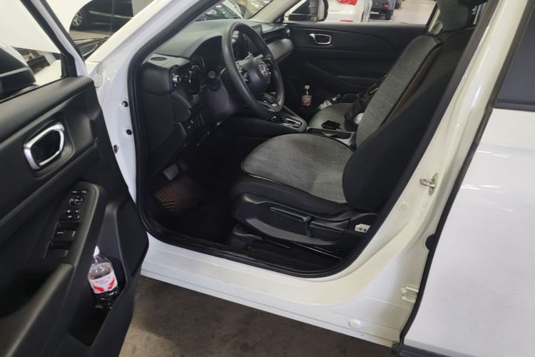 Used Honda Vezel 2023 1.5L CVT Elite Edition Driver Seat