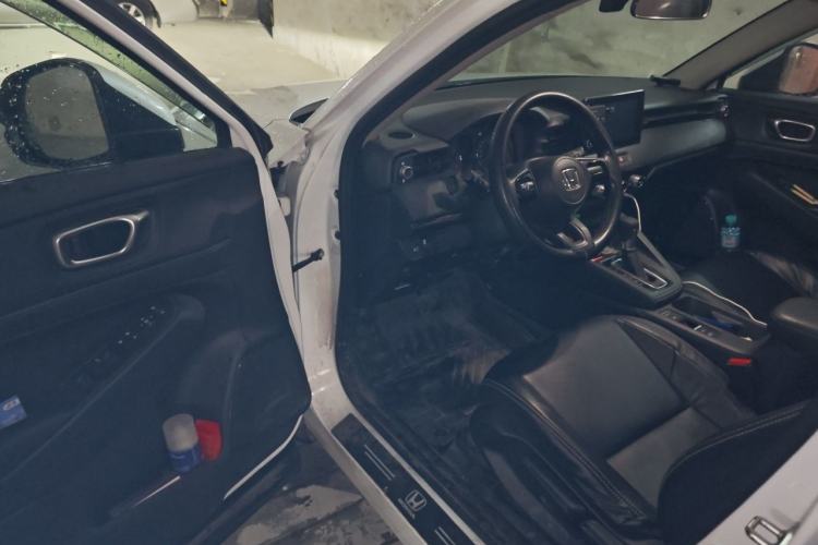 Used Honda Vezel 2023 1.5L CVT Elite Edition Driver Seat