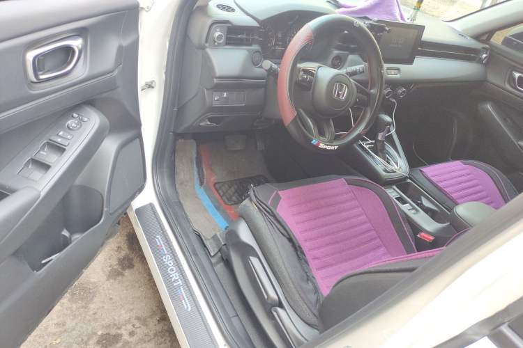 Used Honda Vezel 2023 1.5L CVT Elite Edition Driver Seat