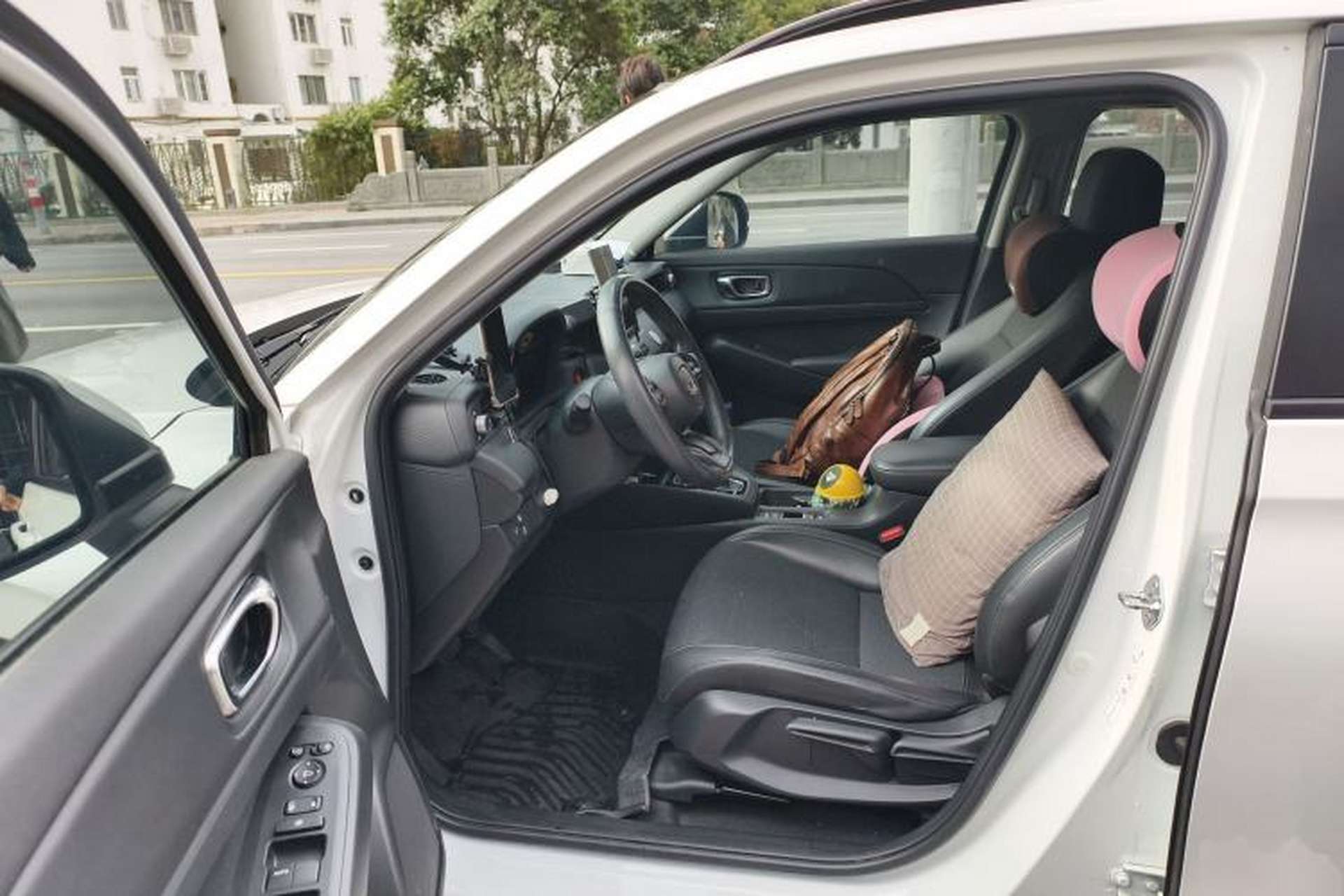 Used Honda Vezel 2023 1.5L CVT Tech Edition Driver Seat
