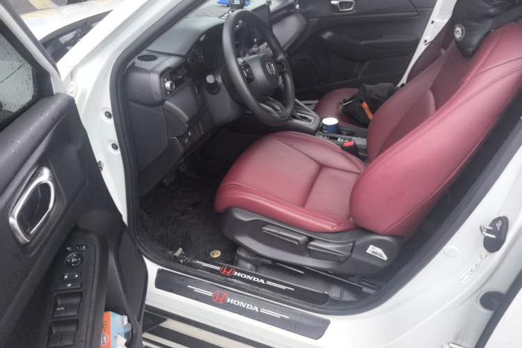 Used Honda Vezel 2023 1.5L CVT Elite Edition Driver Seat