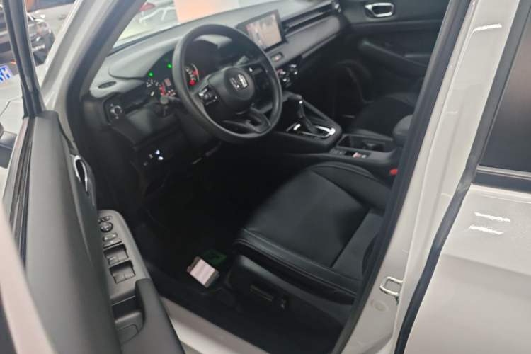 Used Honda Vezel 2023 1.5L CVT Elite Edition Driver Seat