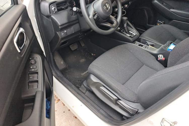 Used Honda Vezel 2023 1.5L CVT Elite Edition Driver Seat