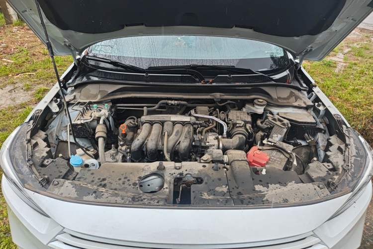 Used Honda Vezel 2023 1.5L CVT Elite Edition Engine Bay