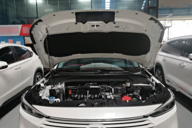 Used Honda Vezel 2023 1.5L CVT Tech Edition Engine Bay