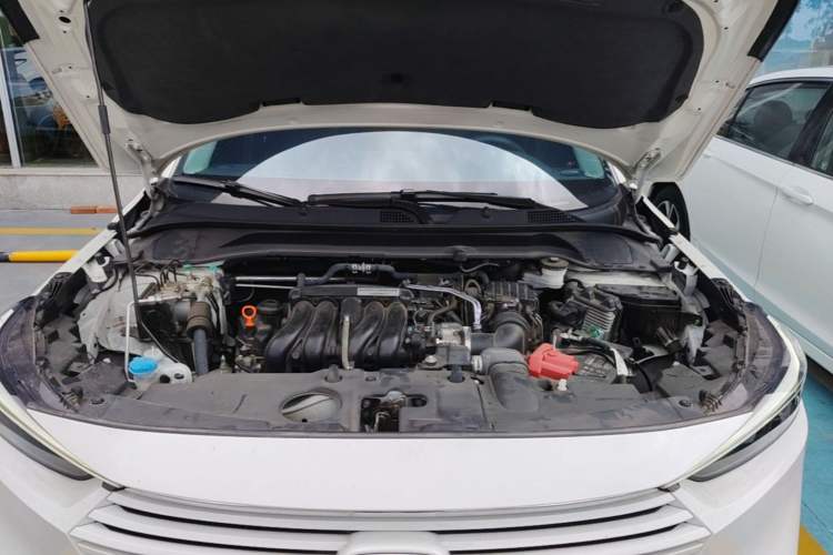 Used Honda Vezel 2023 1.5L CVT Elite Edition Engine Bay