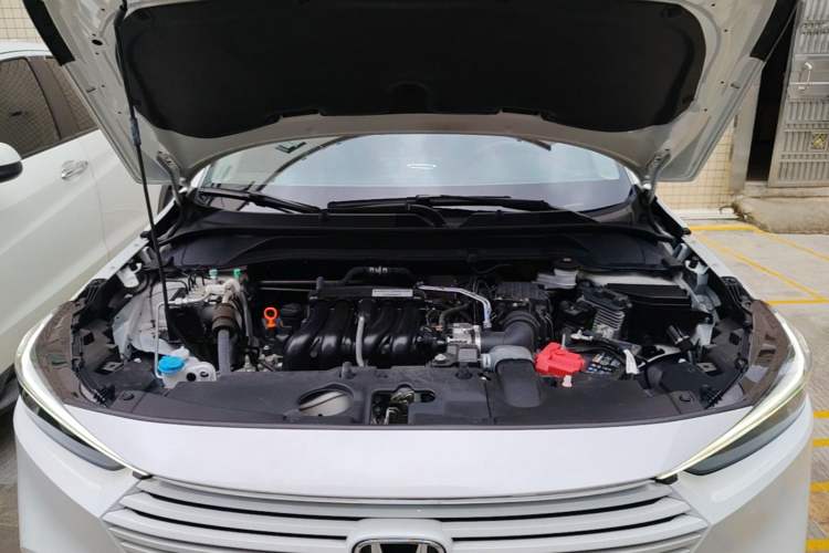 Used Honda Vezel 2023 1.5L CVT Elite Edition Engine Bay