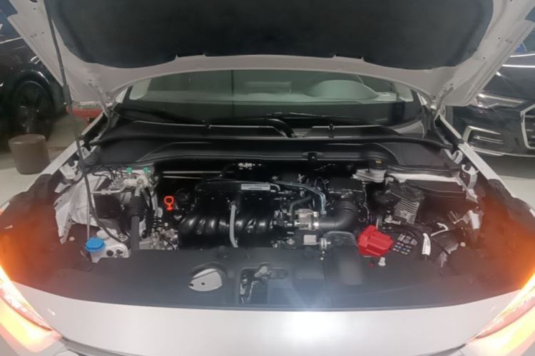 Used Honda Vezel 2023 1.5L CVT Elite Edition Engine Bay