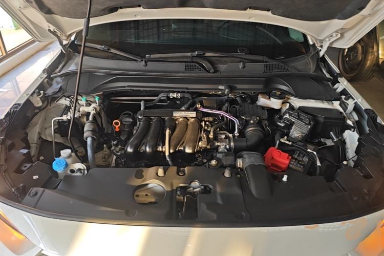Used Honda Vezel 2023 1.5L CVT Elite Edition Engine Bay