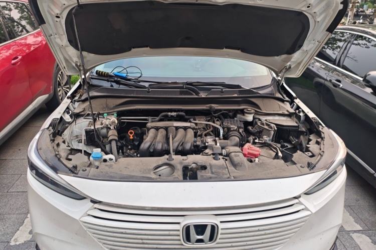 Used Honda Vezel 2023 1.5L CVT Elite Edition Engine Bay
