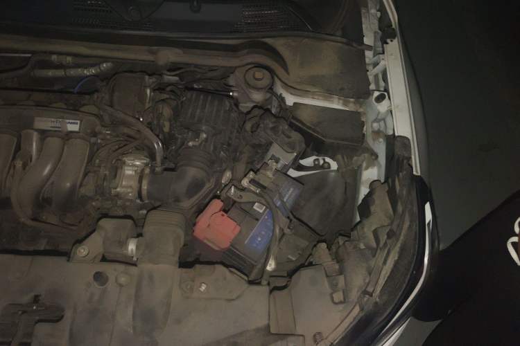 Used Honda Vezel 2023 1.5L CVT Elite Edition Engine Bay Left