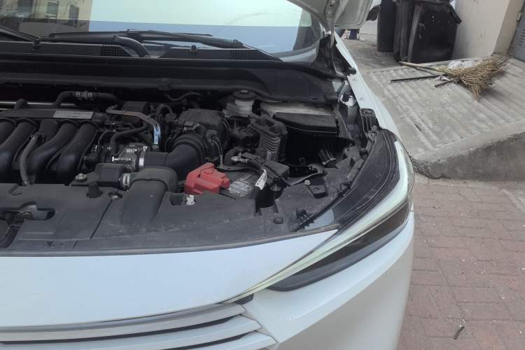 Used Honda Vezel 2023 1.5L CVT Elite Edition Engine Bay Left