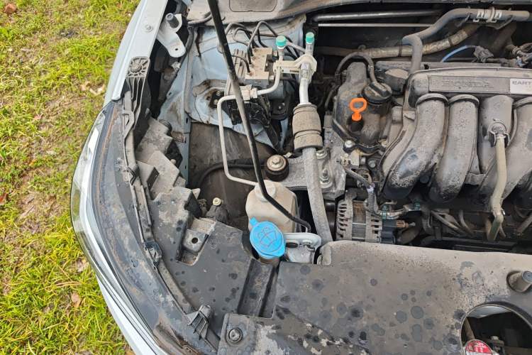 Used Honda Vezel 2023 1.5L CVT Elite Edition Engine Bay Right
